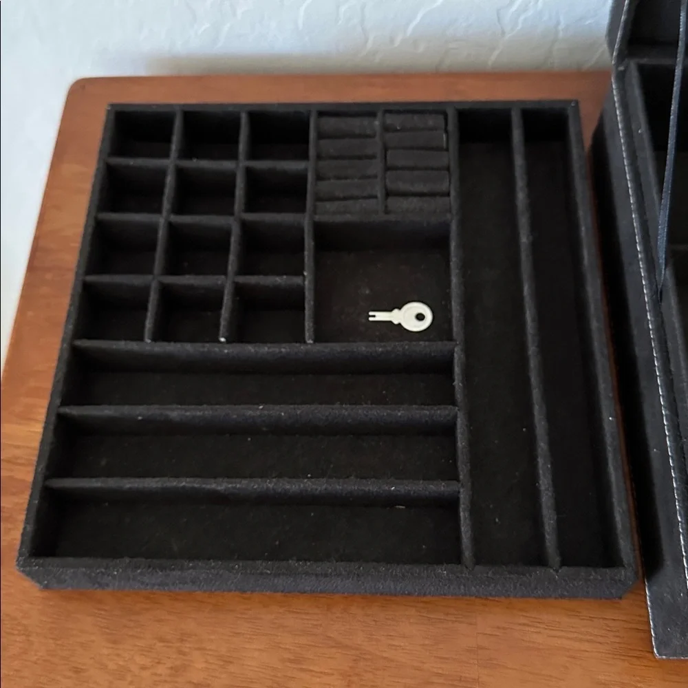 Large Black Jewelry Velvet Organizer Box with key lock